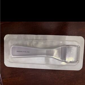 Rodan and Fields Amp Roller new sealed